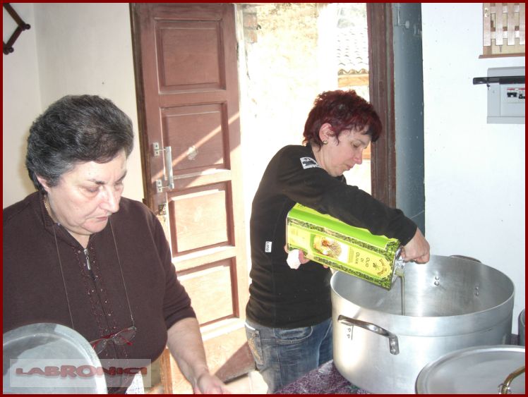 Clicca sul nome per scaricare le foto